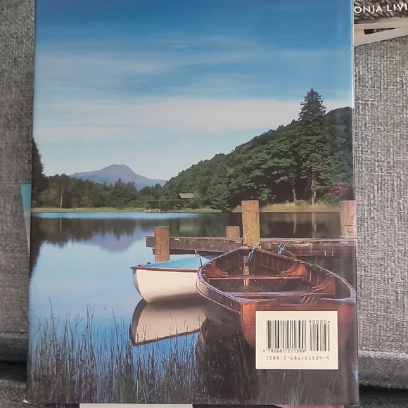 Colorful Travel and Scotland Book Set - Picture 5 of 10